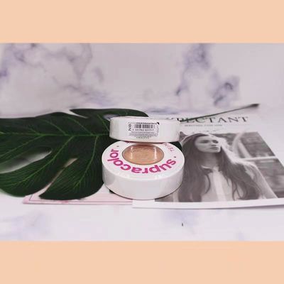 La cara del control del aceite de Kryolan pulveriza la sola fundación impermeable del maquillaje
